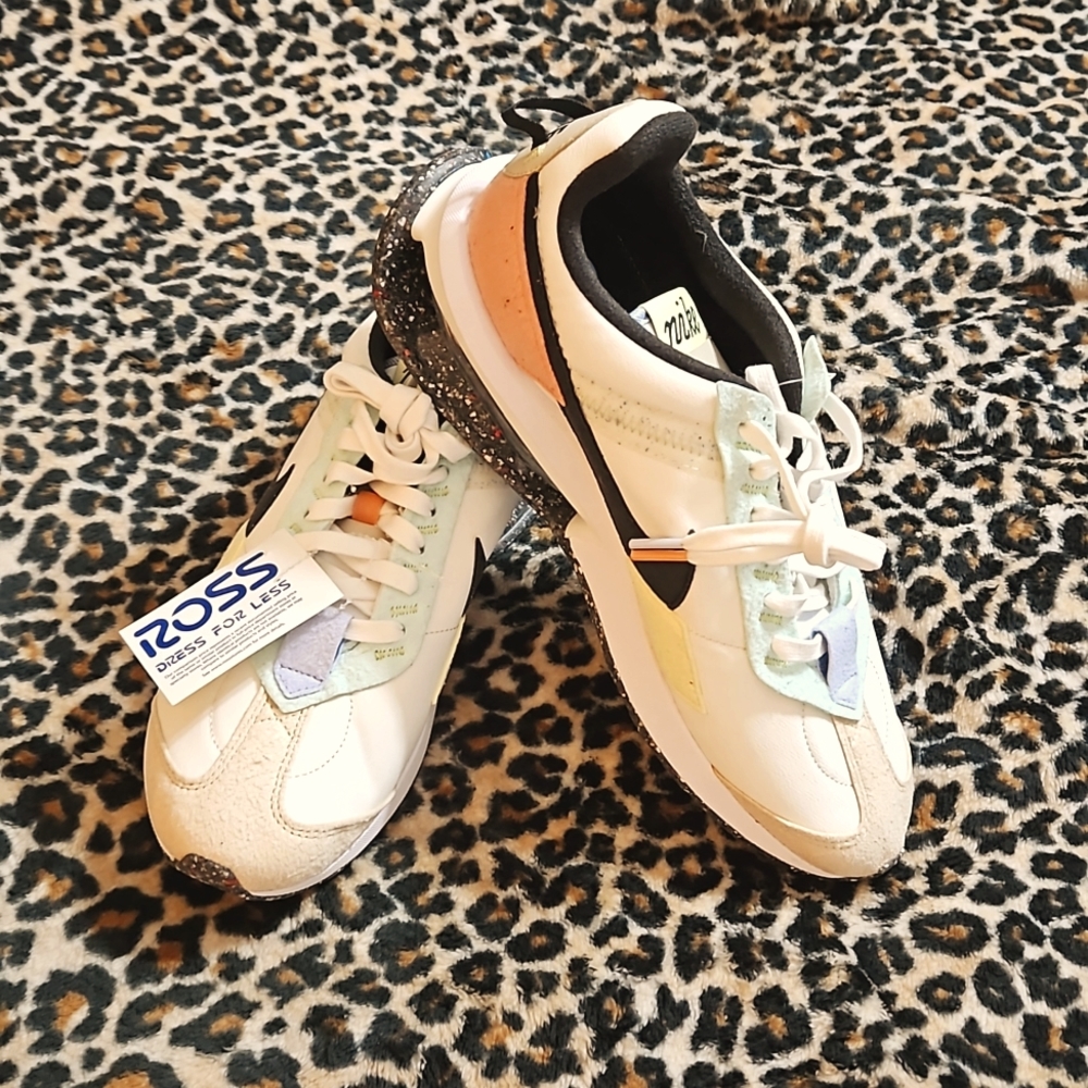 NWT Nike Air Max Pre-Day Mens size 10